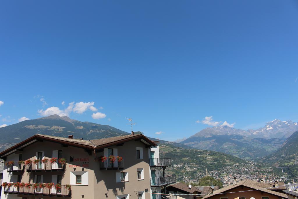 Monte Emilius Hotel Aosta Exterior photo